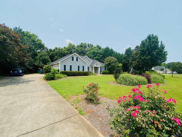 124 Lake Lillian Drive, Perry, GA 31069