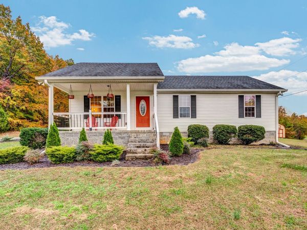 498 Bugger Ridge Rd, McMinnville, TN 37110