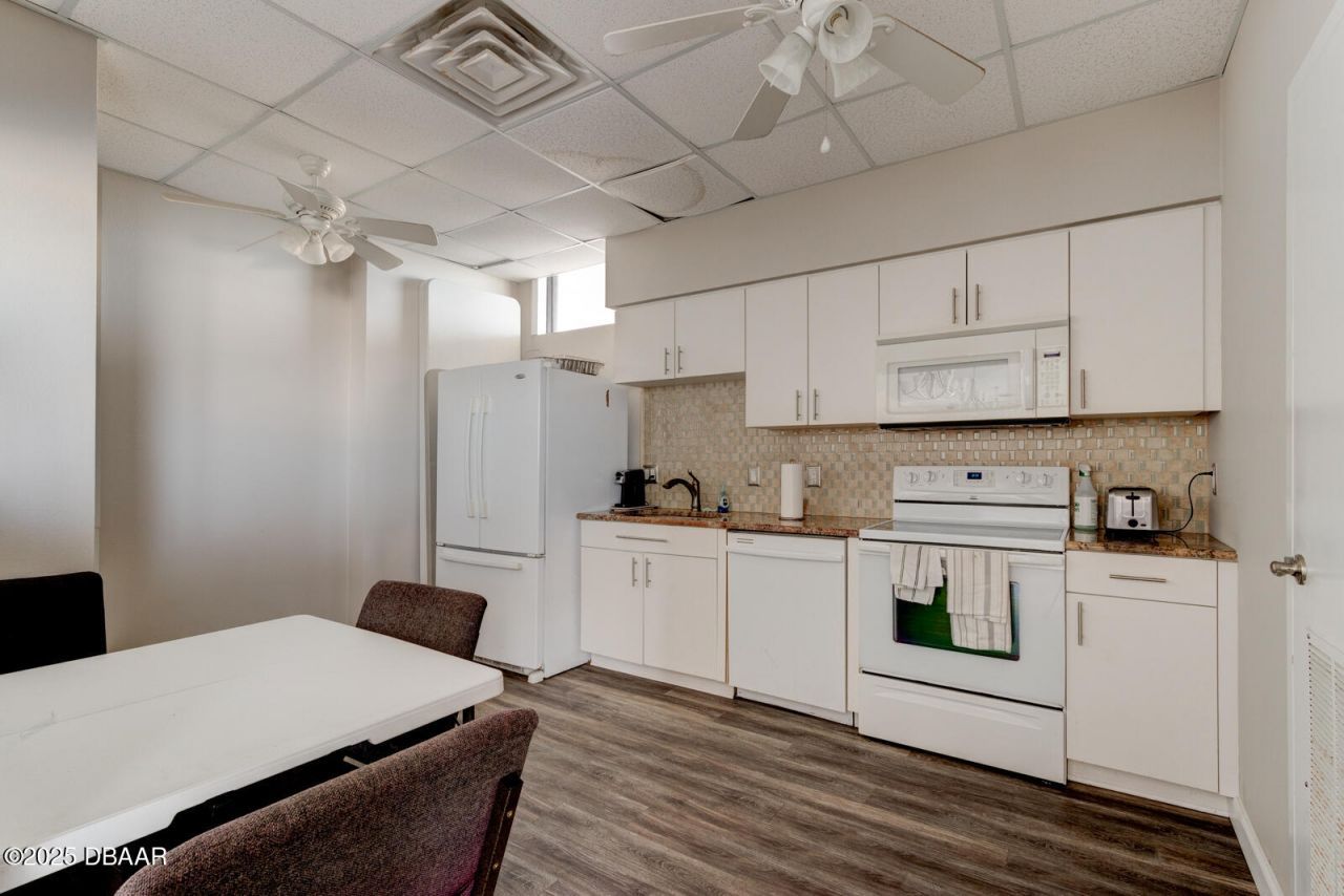 2828 N Atlantic Avenue, Unit 303, Daytona Beach, FL 32118 Photo