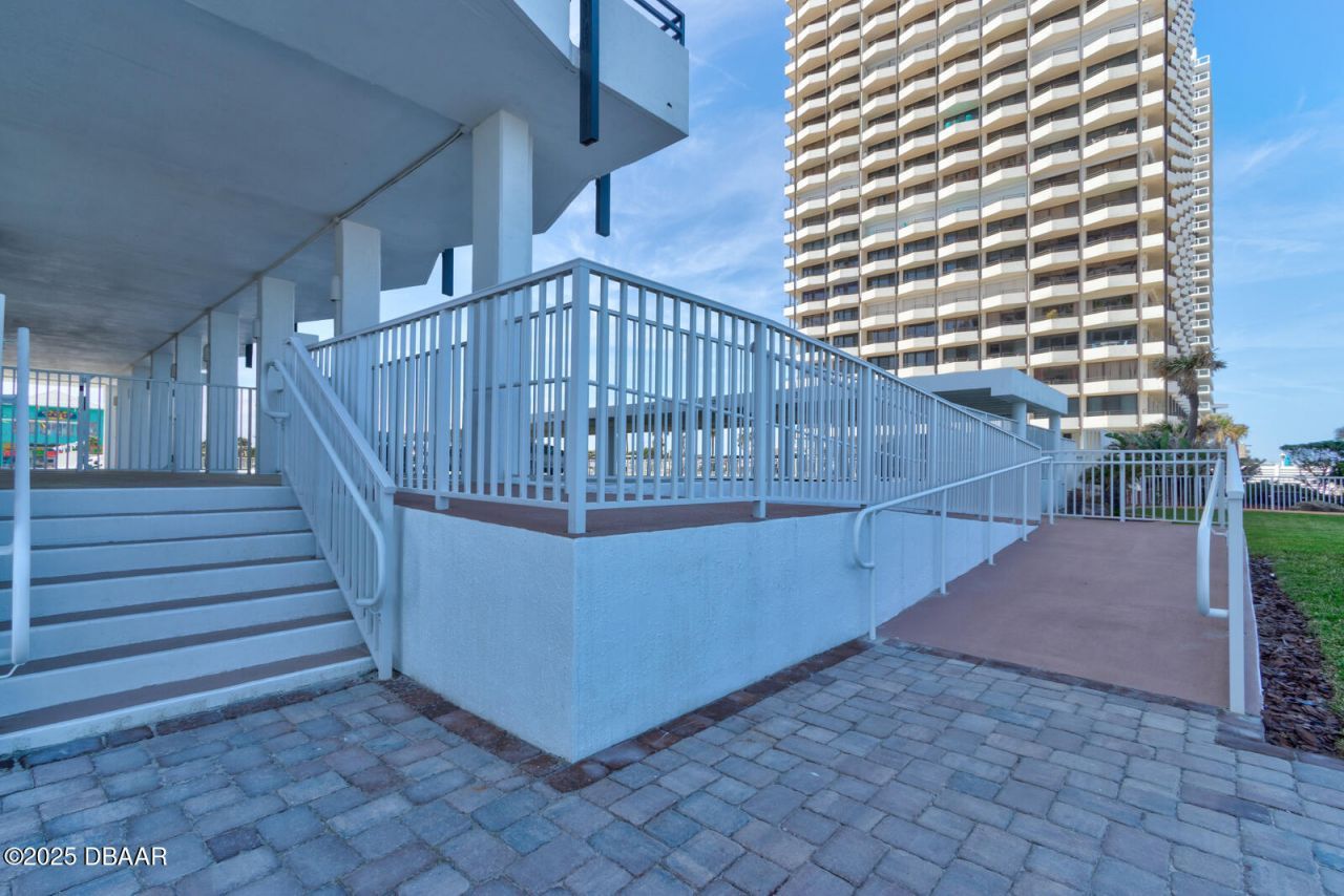 2828 N Atlantic Avenue, Unit 303, Daytona Beach, FL 32118 Photo