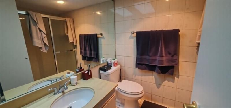 250 174th Street, Unit 819, Sunny Isles Beach, FL 33160 Photo