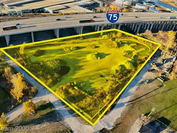 12501 Sanders Street, Detroit, MI 48217