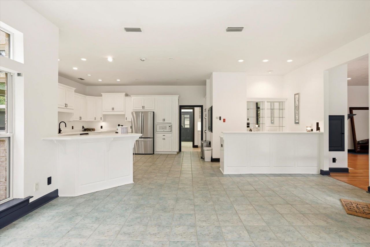 2232 Ten Oaks Drive, Tallahassee, FL 32312 Photo