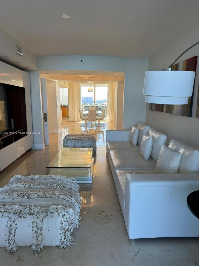 19111 Collins Ave, Unit 607, Sunny Isles Beach, FL 33160 Photo