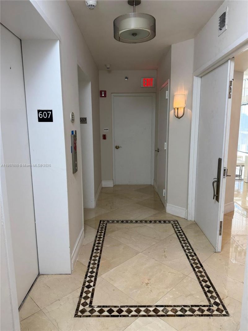 19111 Collins Ave, Unit 607, Sunny Isles Beach, FL 33160 Photo