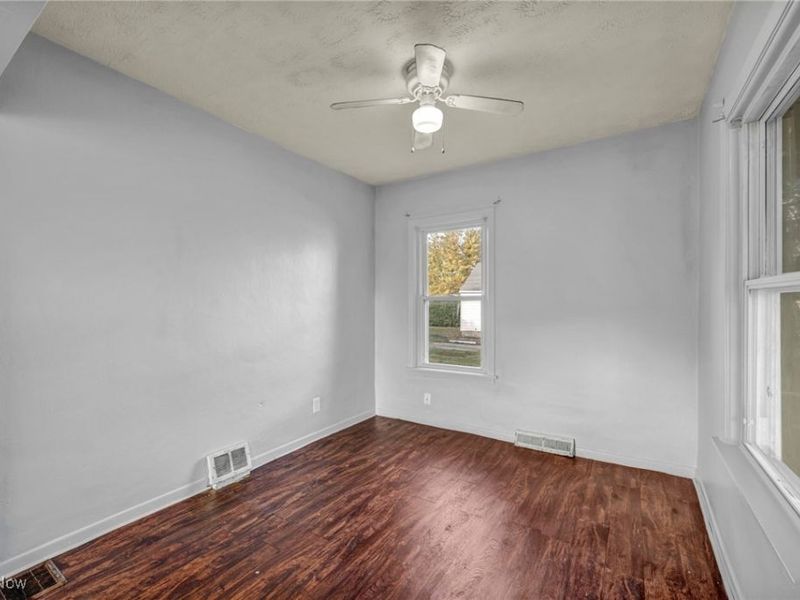 1033 W 21st Street, Lorain, OH 44052 Photo 12