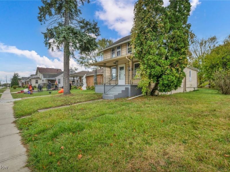 1033 W 21st Street, Lorain, OH 44052 Photo 2