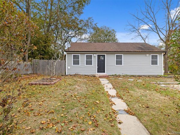 803 Meade Avenue, Bellport, NY 11713