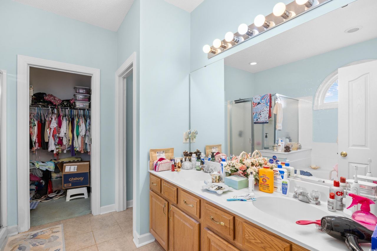 86 Wickham Ct. Photo 12