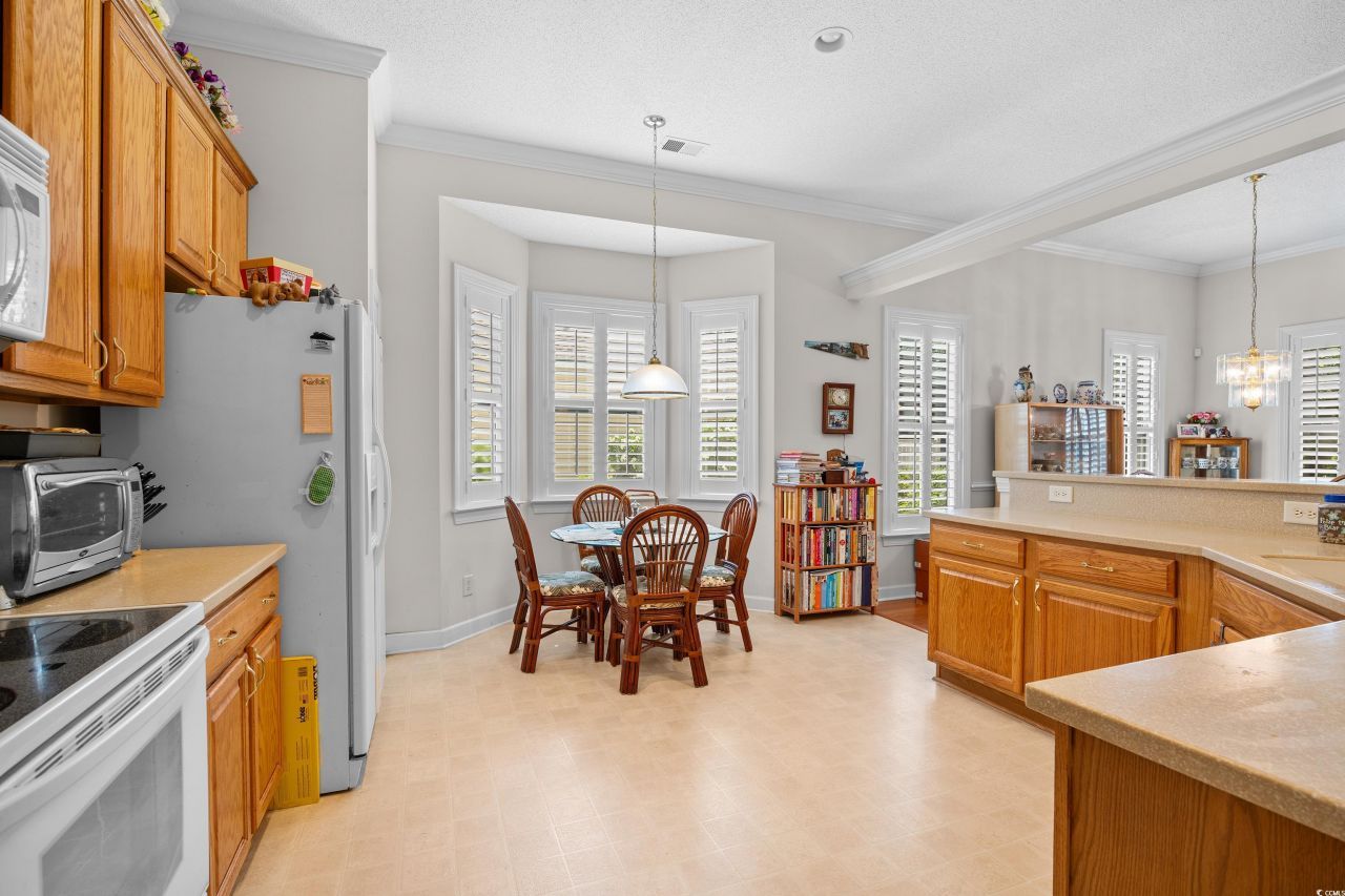 86 Wickham Ct. Photo 6