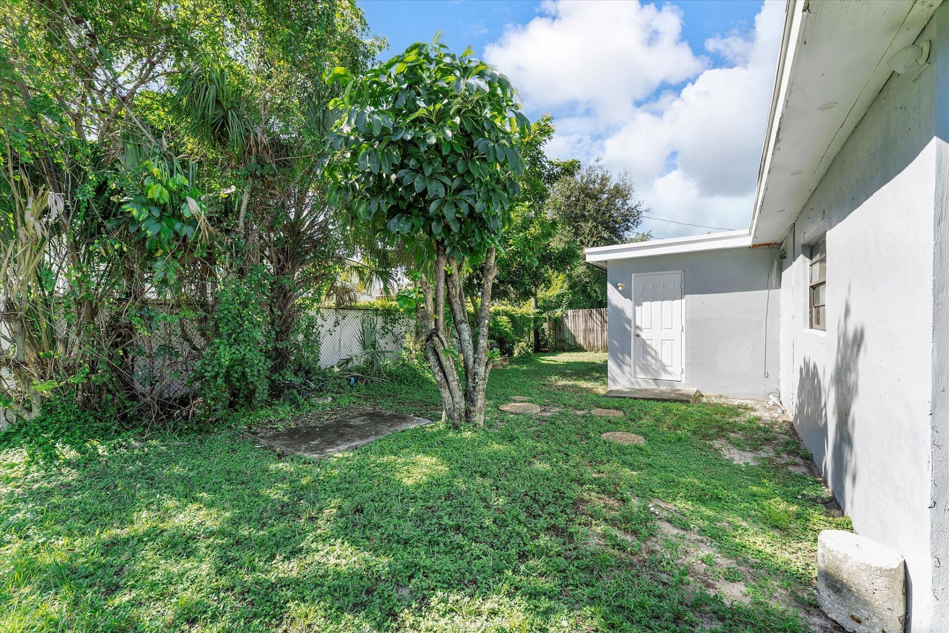 2860 NW 8th Place, Fort Lauderdale, FL 33311 Photo