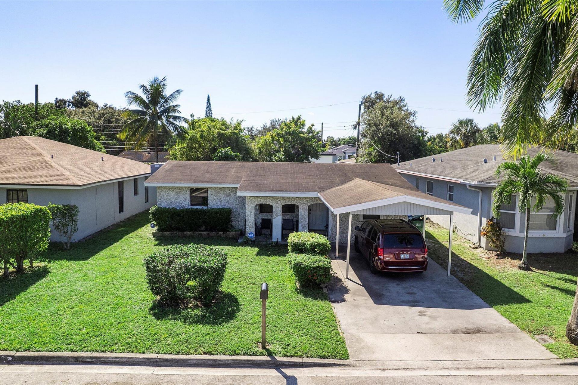2860 NW 8th Place, Fort Lauderdale, FL 33311 Photo