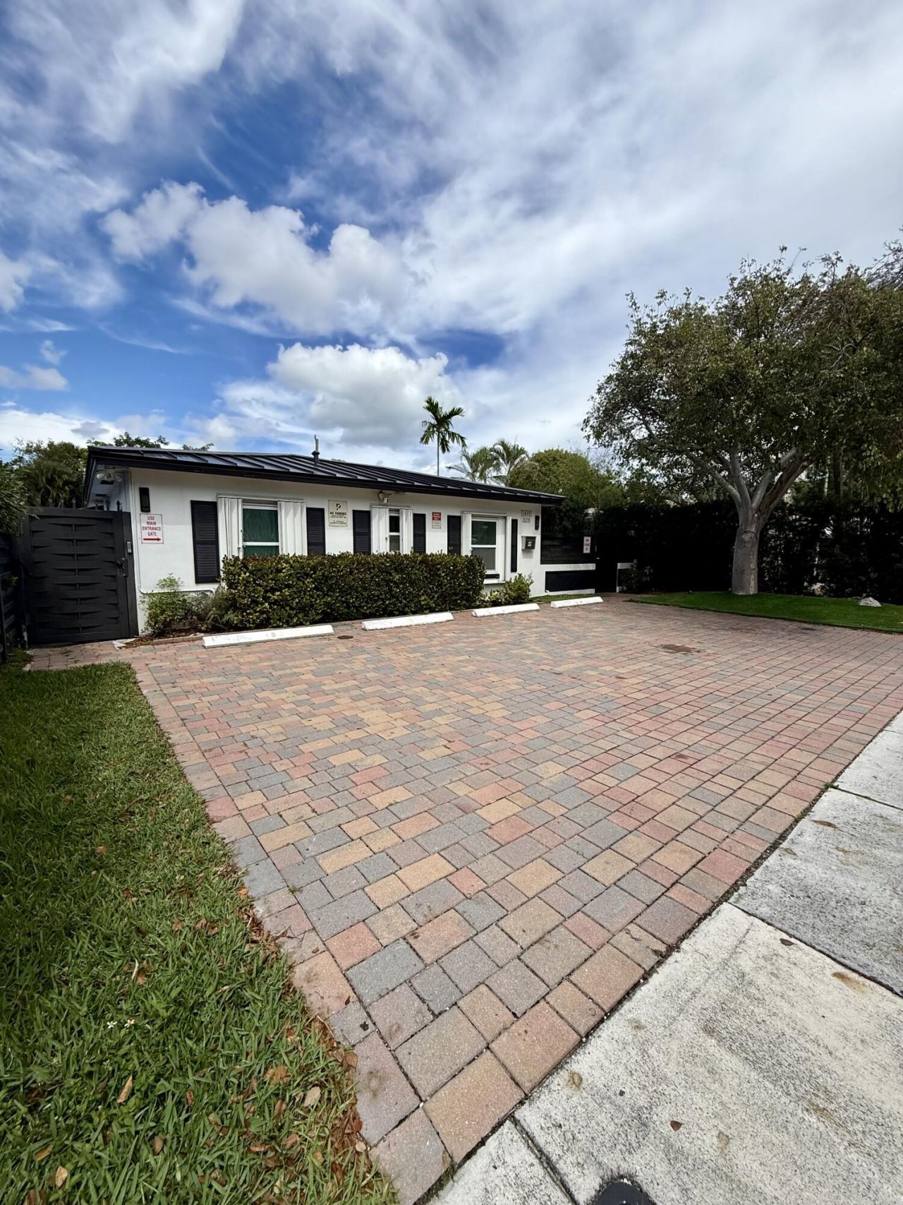 1637 NE 5th Court, Fort Lauderdale, FL 33301 Photo