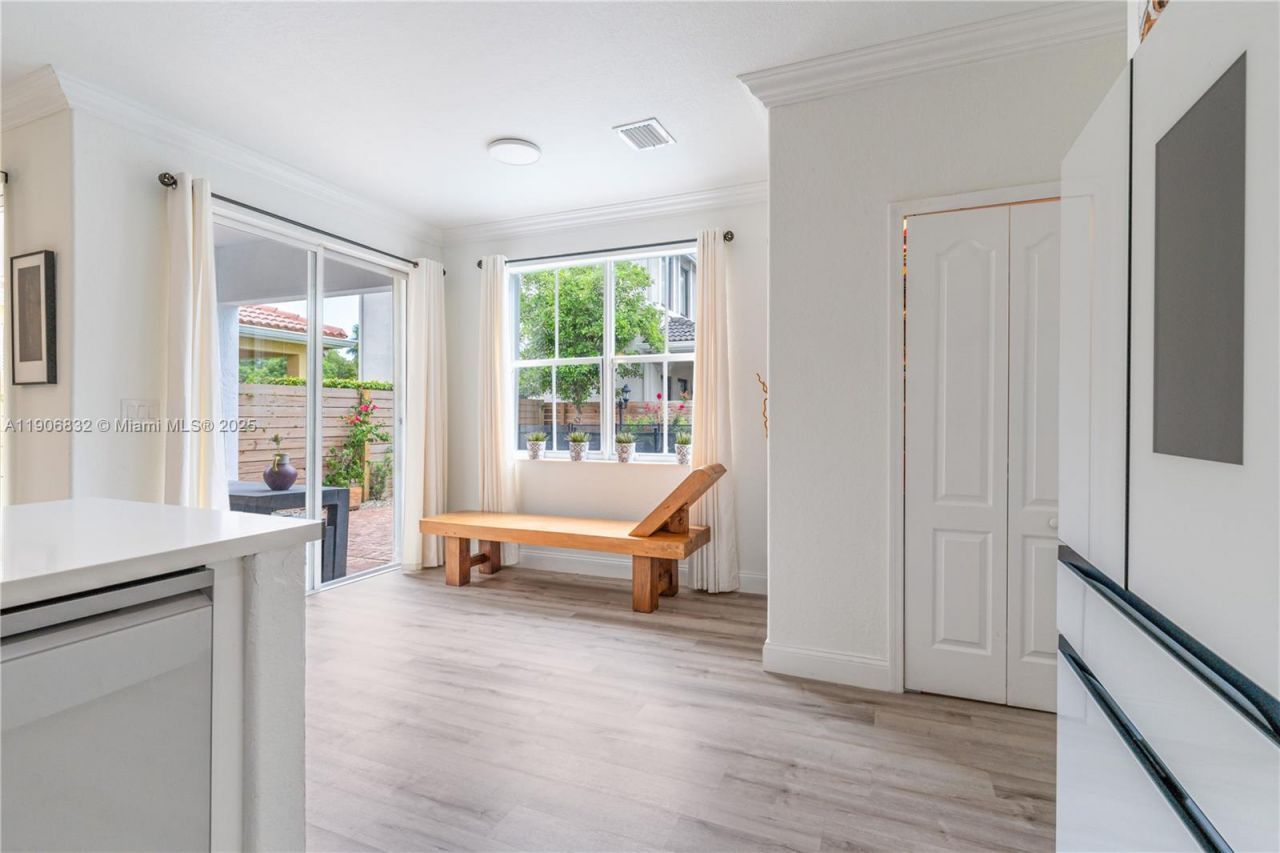 1733 SW 151st Pl, Miami, FL 33185 Photo