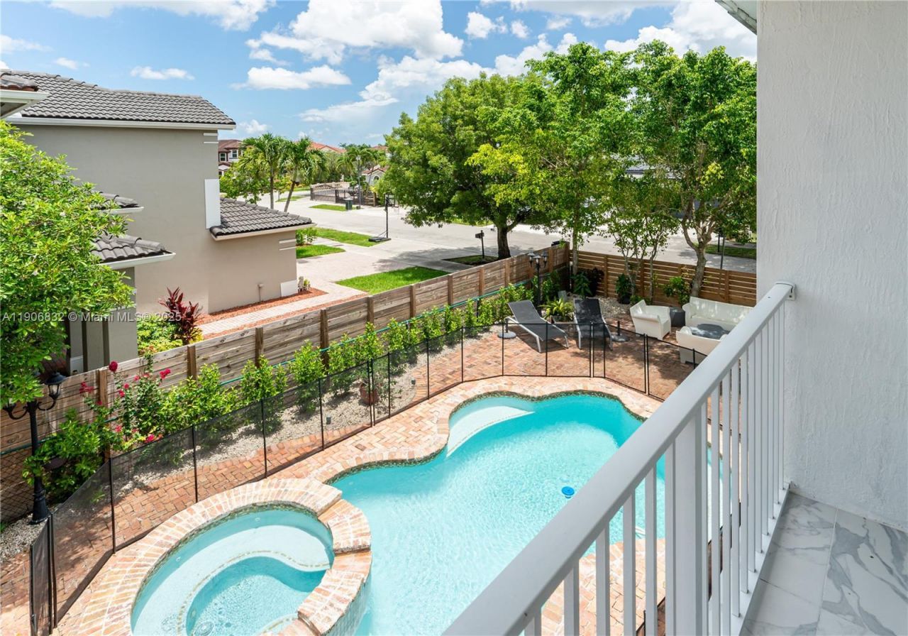 1733 SW 151st Pl, Miami, FL 33185 Photo