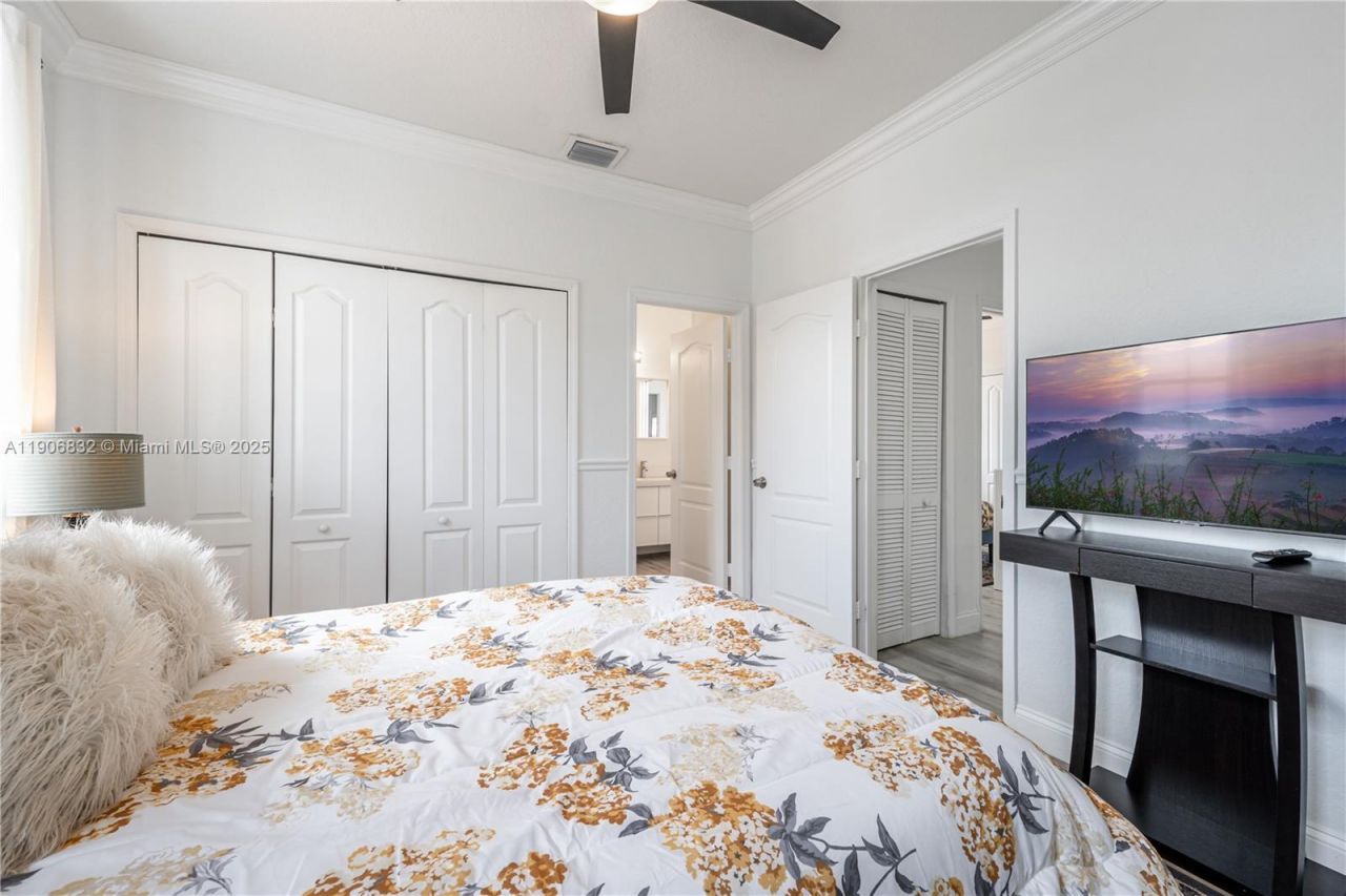 1733 SW 151st Pl, Miami, FL 33185 Photo