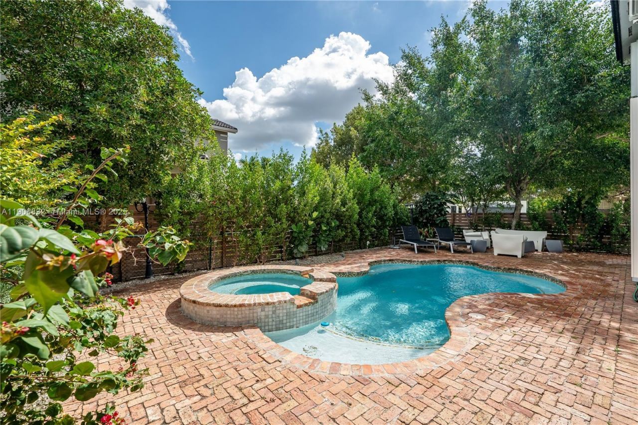 1733 SW 151st Pl, Miami, FL 33185 Photo