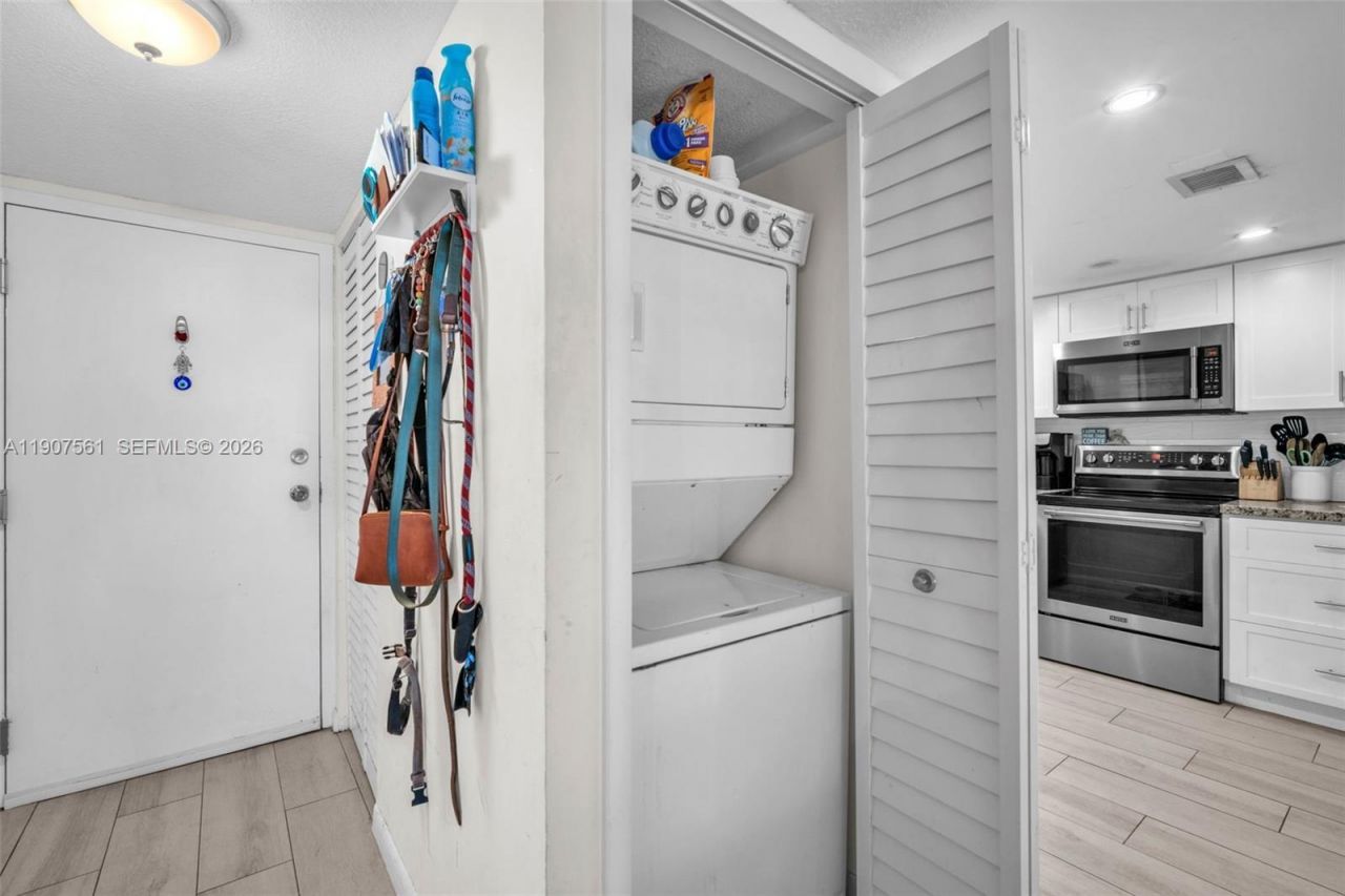 2600 Collins Ave, Unit 206, Miami Beach, FL 33140 Photo