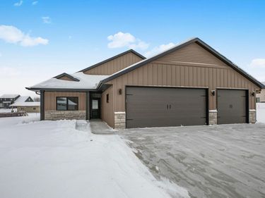 1317 Iris Lane, Saint Joseph, MN 56374