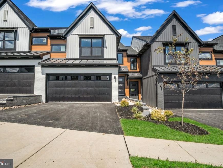 2141 S Autumn Chase Drive, Unit 021-04, Mechanicsburg, PA 17055 Main Photo