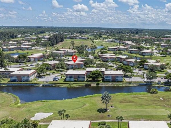 75 Royal Oak Court, Unit 204, Vero Beach, FL 32962