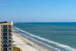 8500 Margate Circle photo 4