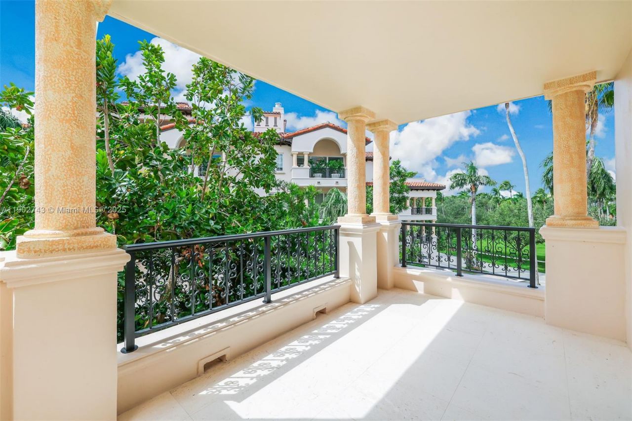 19236 Fisher Island Dr, Unit 19236, Miami Beach, FL 33109 Photo