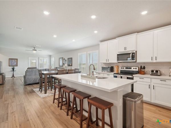 1281 Carl Glen, New Braunfels, TX 78130