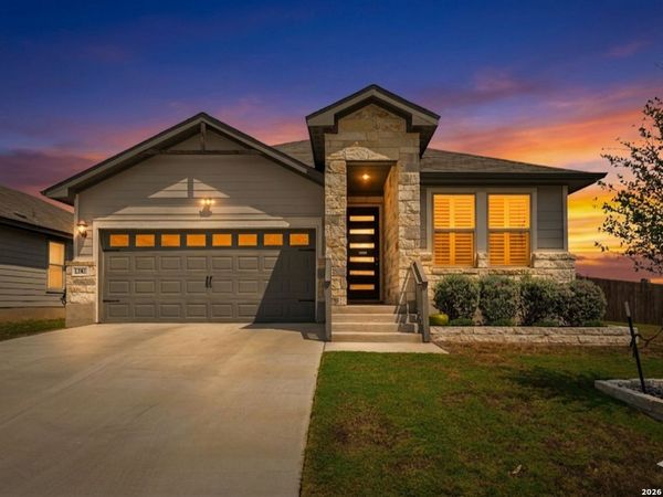 1281 Carl Gln, New Braunfels, TX 78130