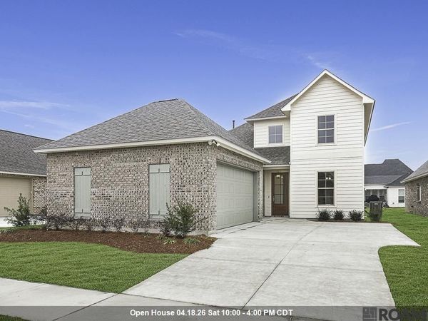 3236 Creekmere Ln, Saint George, LA 70810