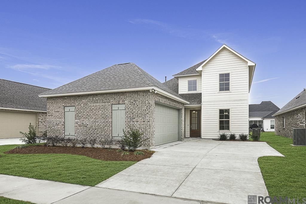 3236 Creekmere Ln Saint George, LA 70810