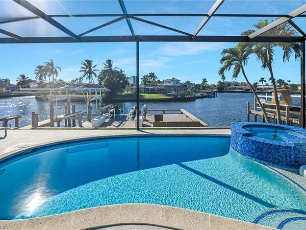 50 Copperfield CT, MARCO ISLAND, FL 34145