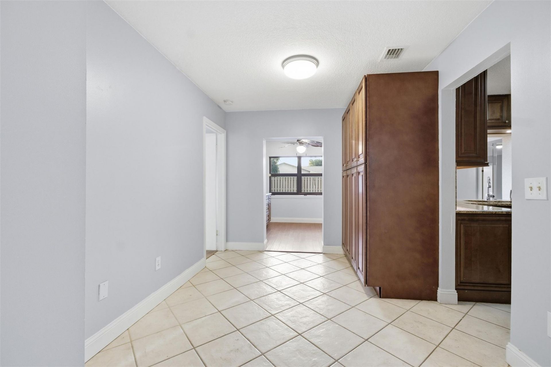 2702 NW 98th Way, Coral Springs, FL 33065 Photo