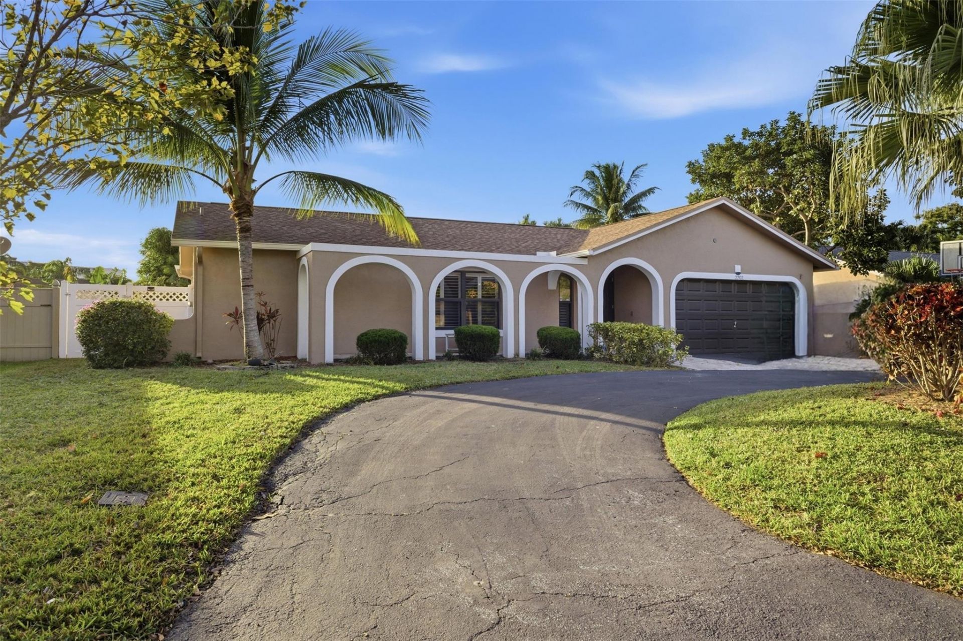 2702 NW 98th Way, Coral Springs, FL 33065 Photo