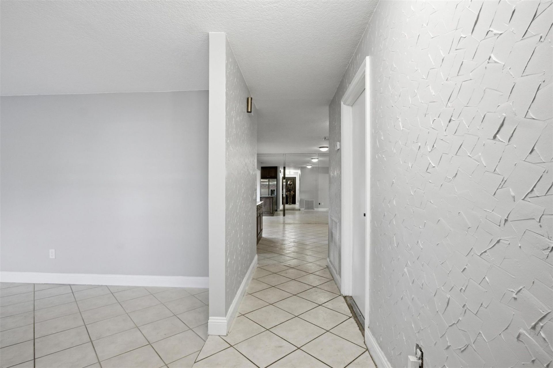 2702 NW 98th Way, Coral Springs, FL 33065 Photo