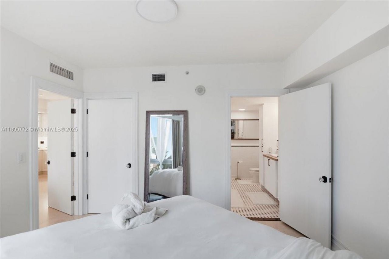 350 S Miami Ave, Unit 1205, Miami, FL 33130 Photo