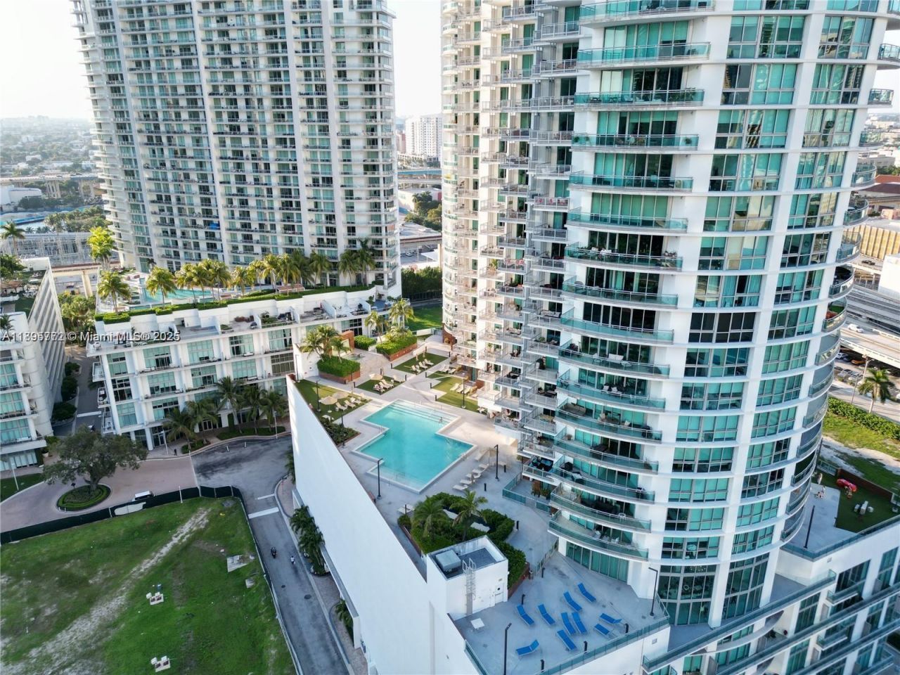 350 S Miami Ave, Unit 1205, Miami, FL 33130 Photo