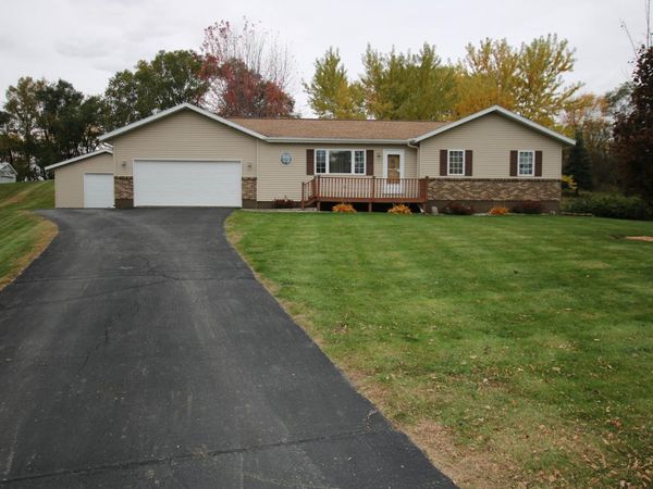 111 W Ridgeview Drive, Starbuck, MN 56381