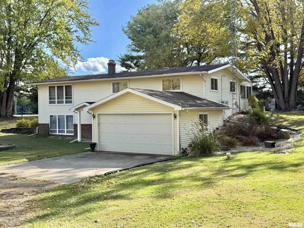 990 WILLIAM Drive, Knoxville, IL 61448