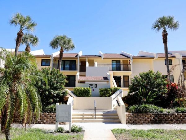 7510 SUNSHINE SKYWAY LANE S, Unit T13, ST PETERSBURG, FL 33711