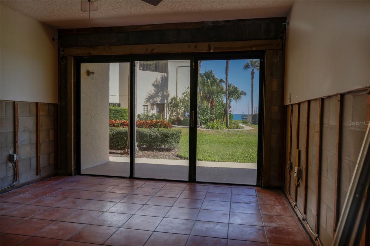 7510 Sunshine Skyway Lane S, Unit T13, Saint Petersburg, FL 33711 Photo