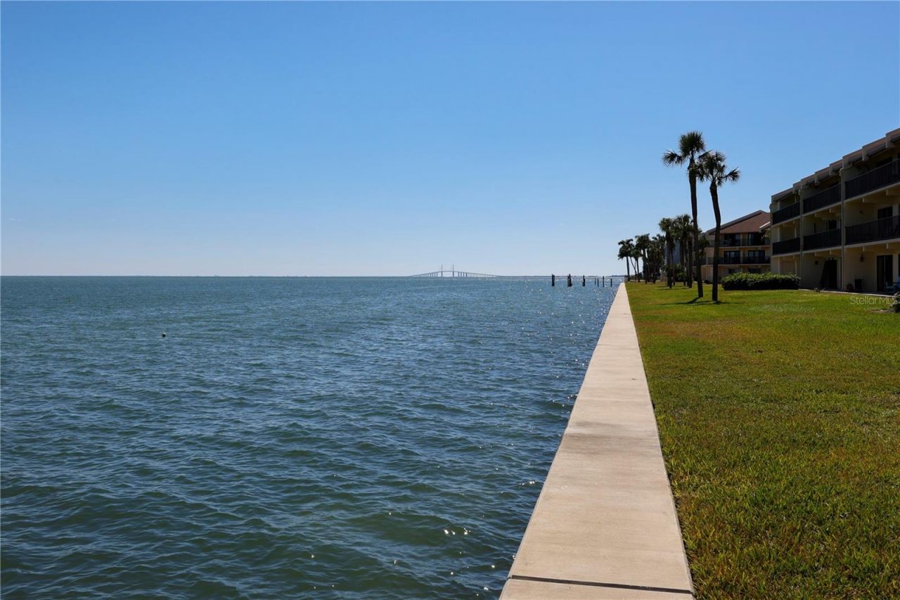 7510 Sunshine Skyway Lane S, Unit T13, Saint Petersburg, FL 33711 Photo