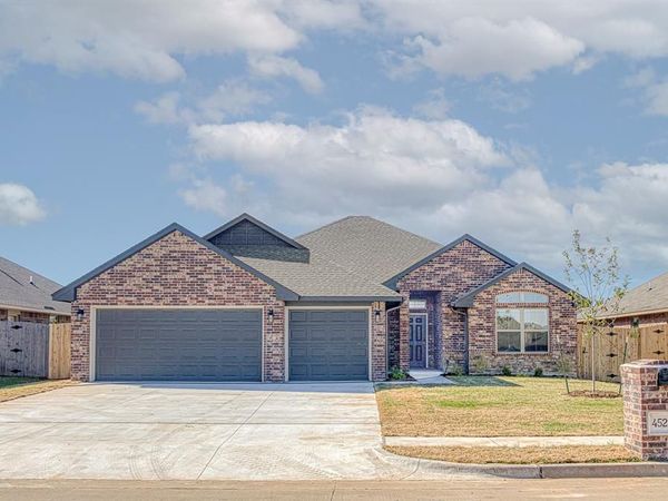 4524 Adobe Court, Yukon, OK 73099