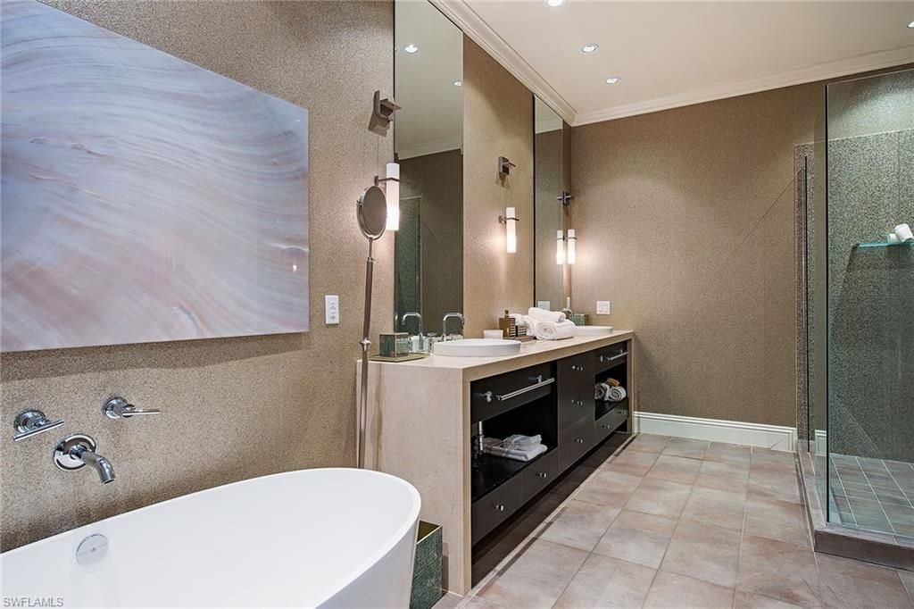 750 11th St S, Unit C, Naples, FL 34102 Photo