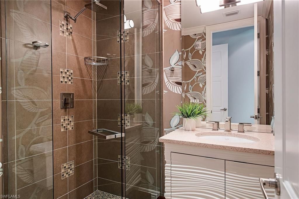 750 11th St S, Unit C, Naples, FL 34102 Photo