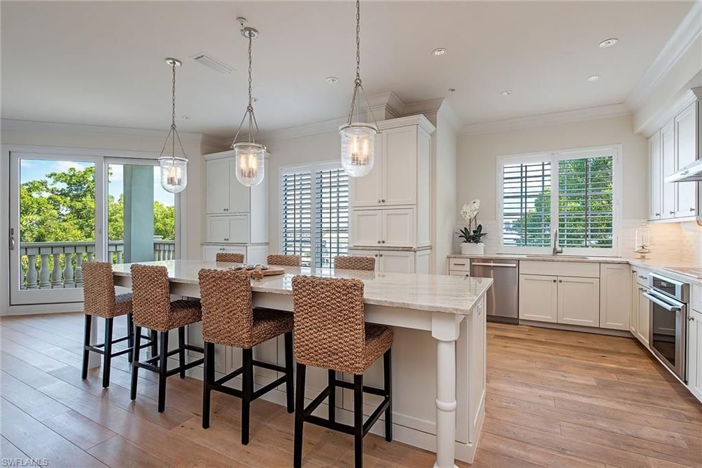 750 11th St S, Unit C, Naples, FL 34102 Photo