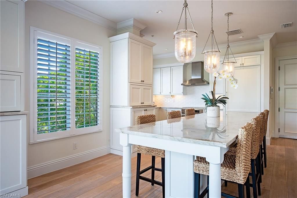 750 11th St S, Unit C, Naples, FL 34102 Photo