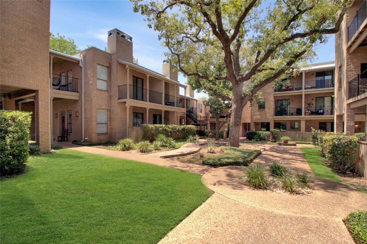 611 E 45th St, Unit 8, Austin, TX 78751 Main Photo