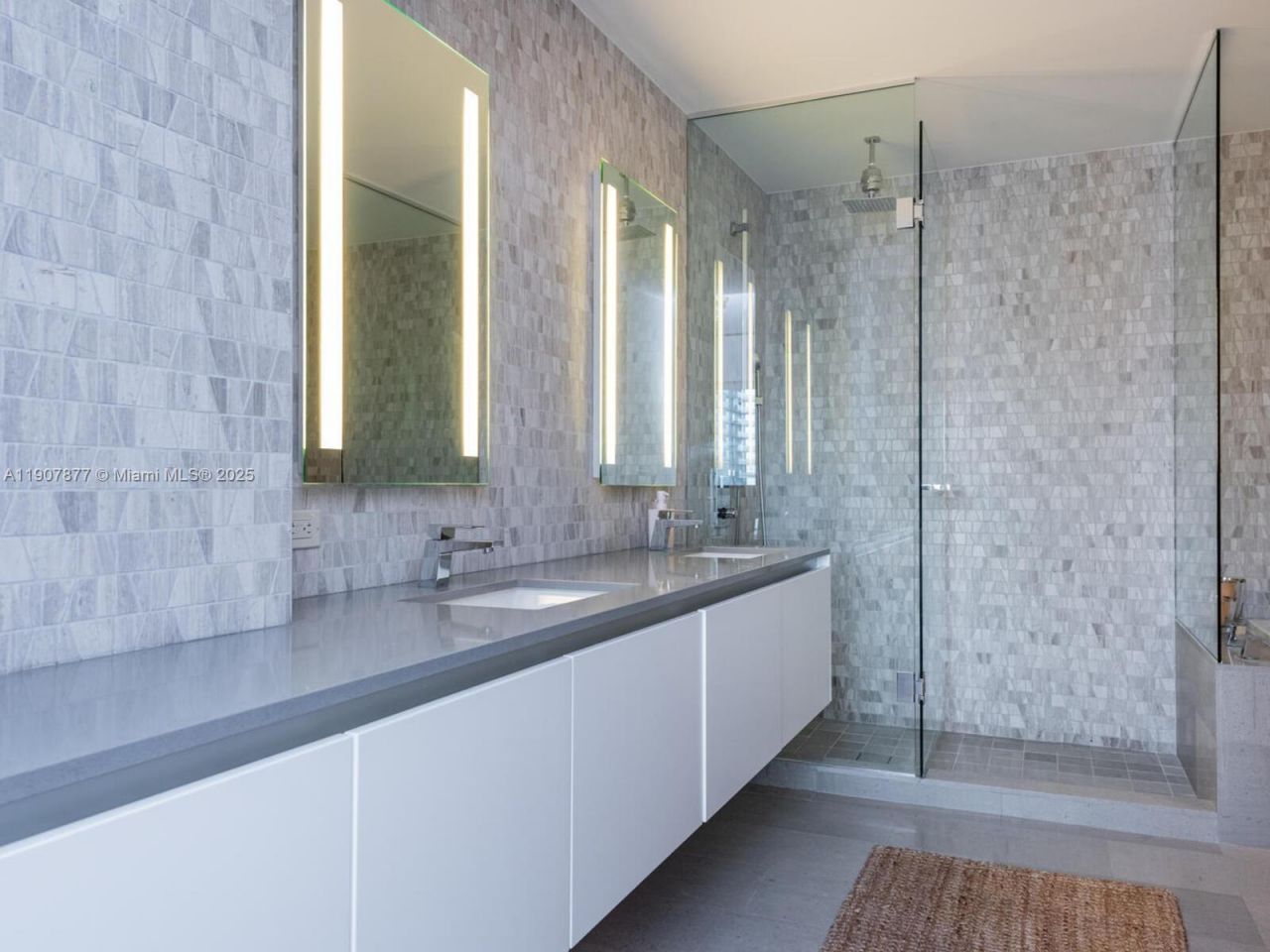 68 SE 6th St, Unit 2304, Miami, FL 33131 Photo