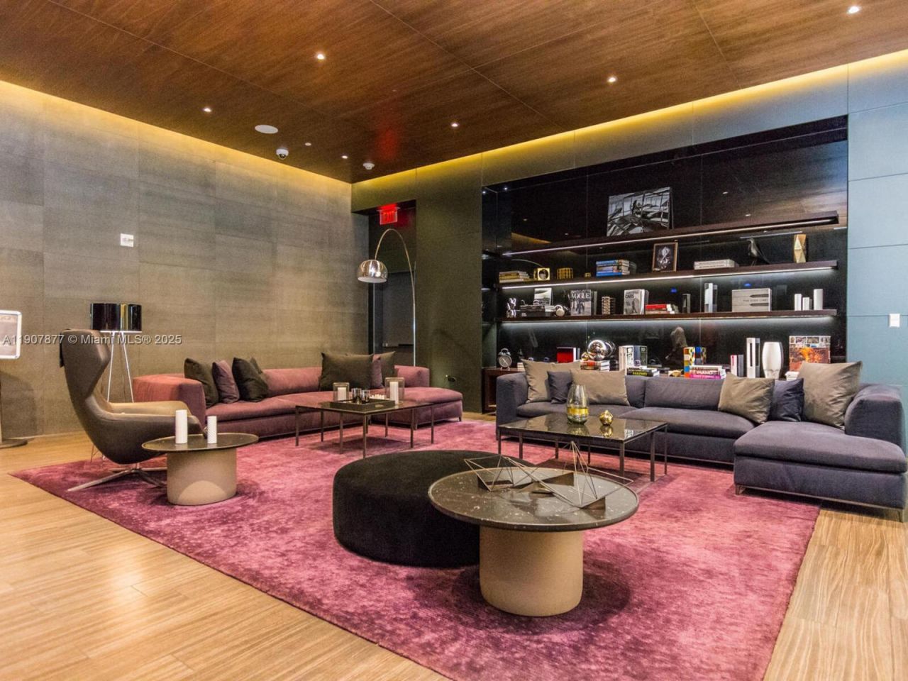 68 SE 6th St, Unit 2304, Miami, FL 33131 Photo